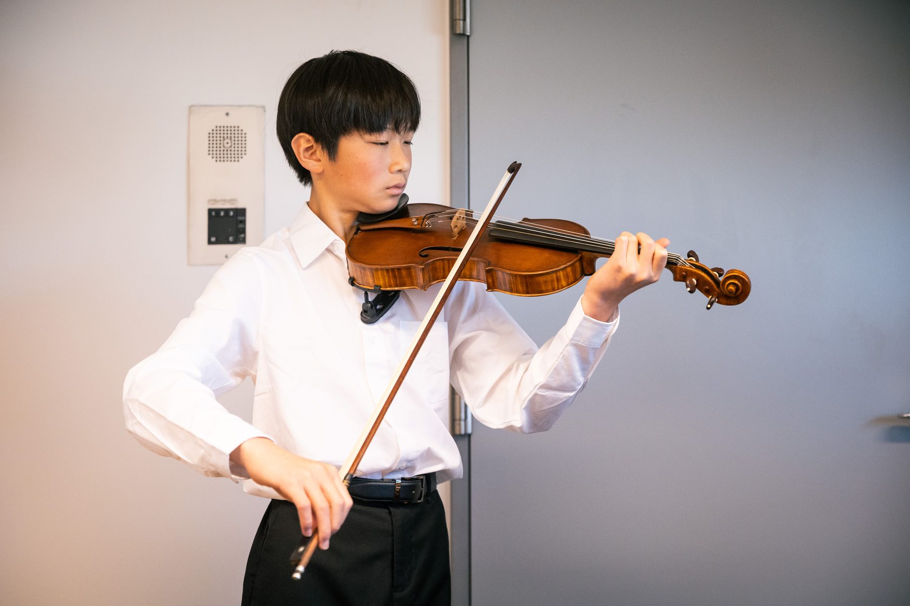 Portret van een jonge musicus van de Experience Klassiek Academy